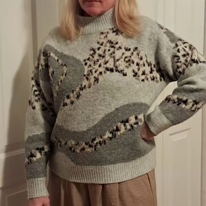 Sisters Gray Patterned Sweater